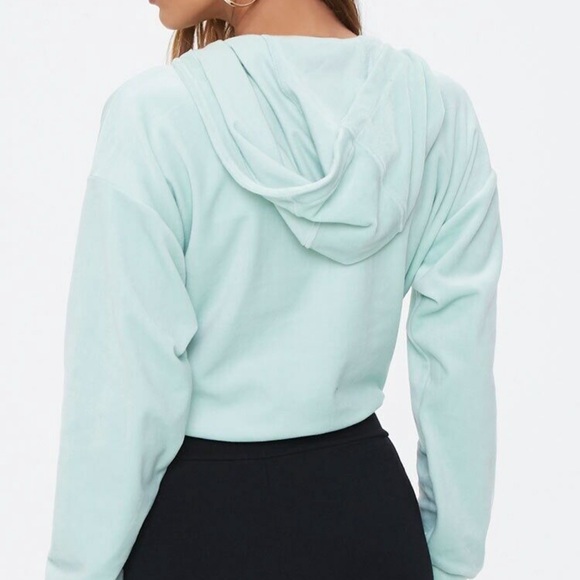 NWOT Forever21 cropped velvet half-zip hoodie - Picture 6 of 7
